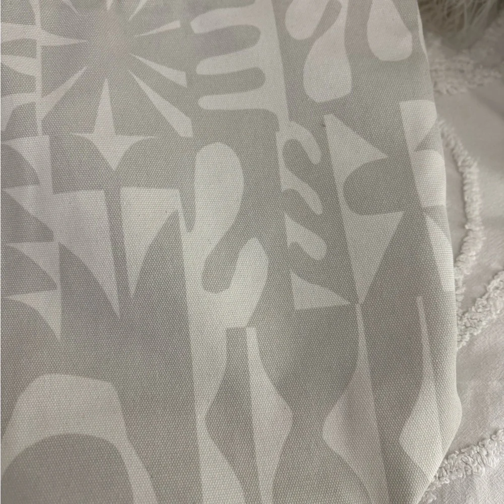 Vuori Cream White Patterned Tote Bag